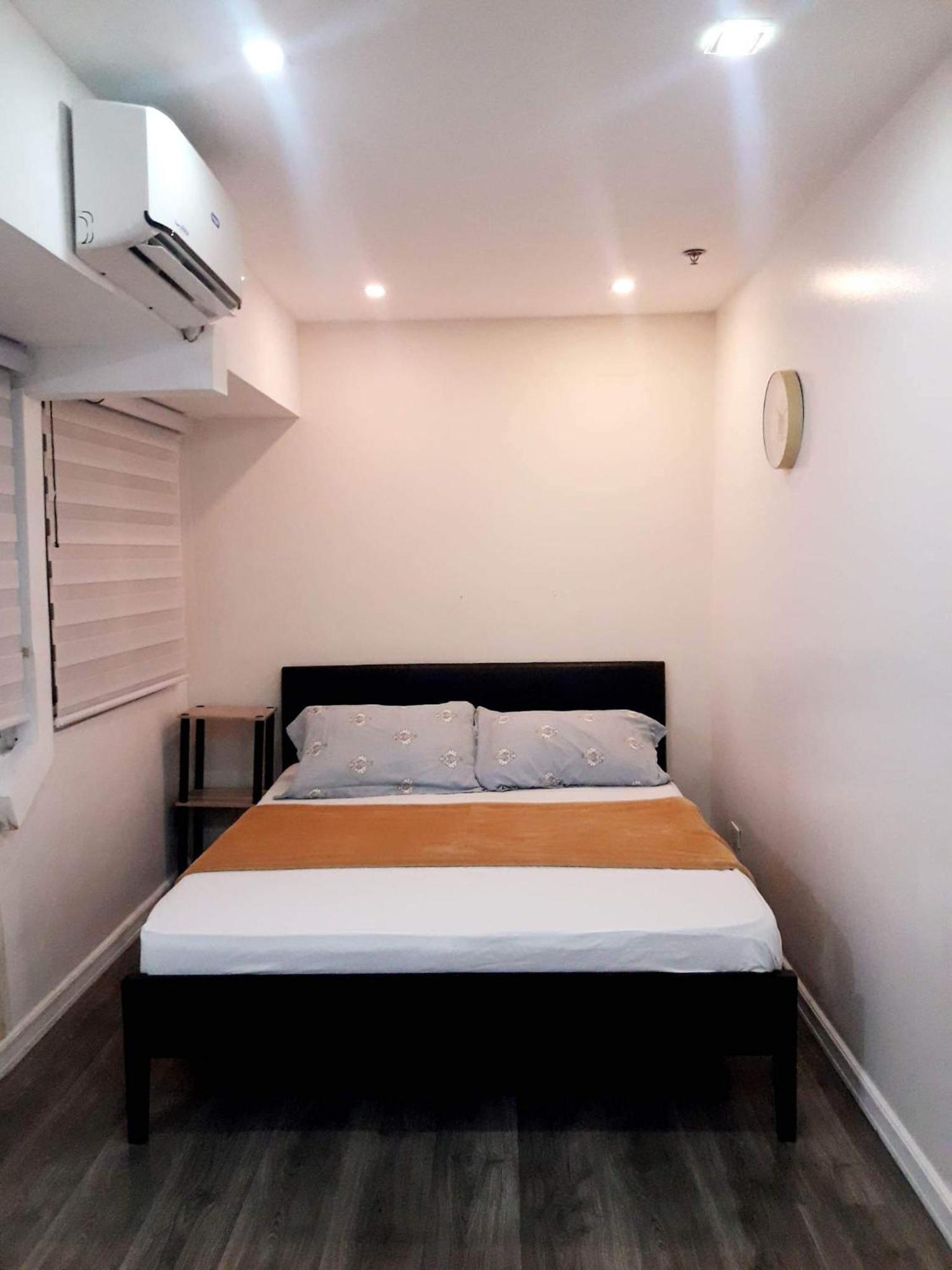2 Bedrooms Units Forbes Area 5Th Avenue Bgc Center 马尼拉 外观 照片