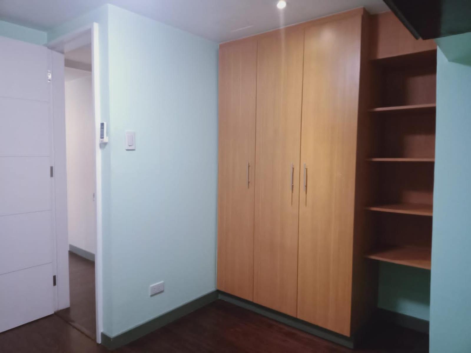2 Bedrooms Units Forbes Area 5Th Avenue Bgc Center 马尼拉 外观 照片