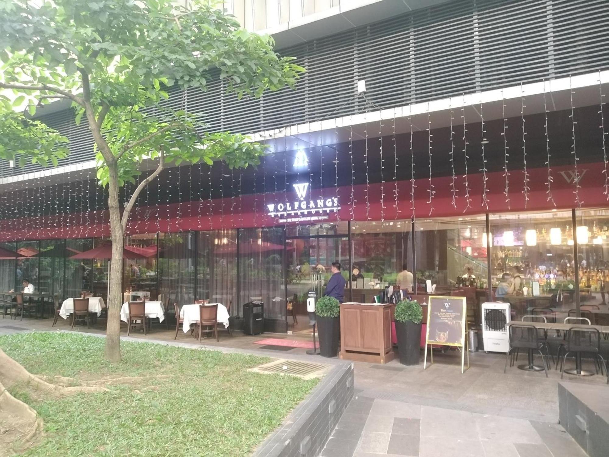 2 Bedrooms Units Forbes Area 5Th Avenue Bgc Center 马尼拉 外观 照片