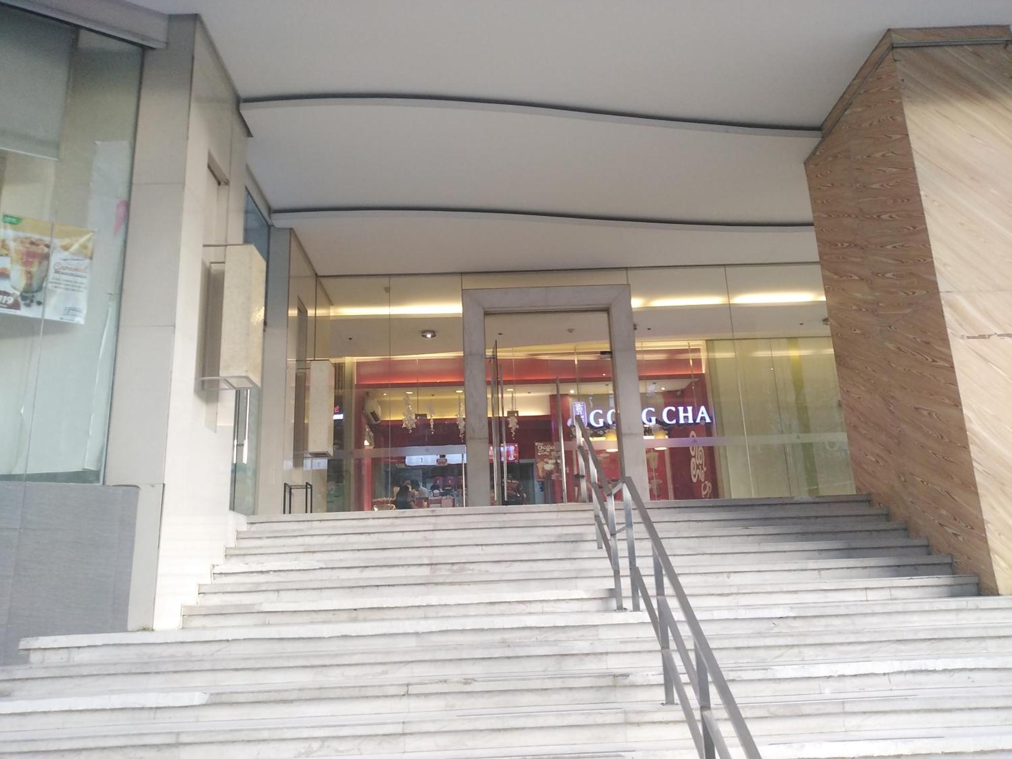2 Bedrooms Units Forbes Area 5Th Avenue Bgc Center 马尼拉 外观 照片